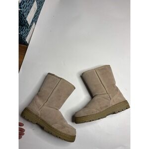 VTG‎ WOMENS 9M UGG AUSTRALIA WINTER SUEDE IVORY CHUNKY CALF LENGTH BOOTS SEE